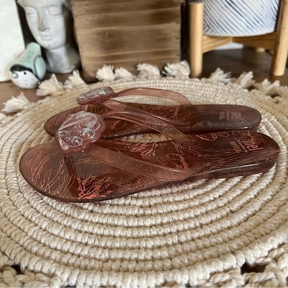 MELISSA Harmonic Flip Flop
Sandals Scalloped Shell Scented Size 3 - Picture 5 of 12